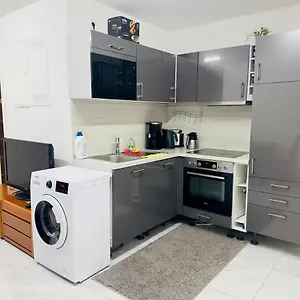 Fully Equipped 3 5 Bed Apartment
